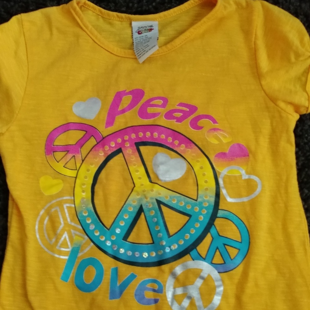 Peace and love t-shirt